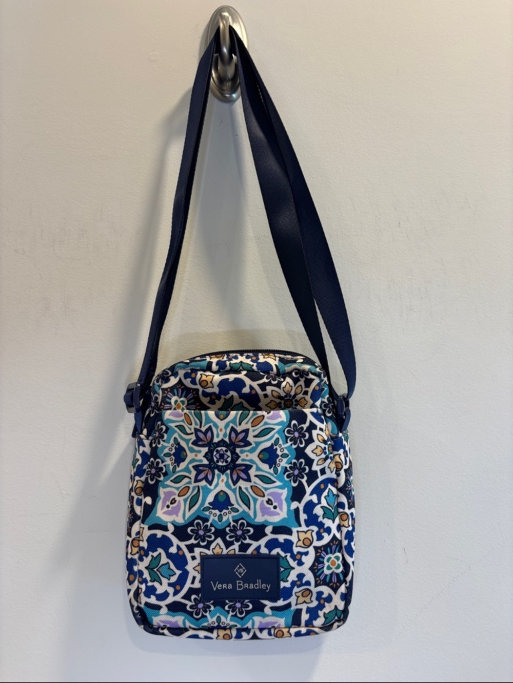 Vera Bradley RFID Lighten Up Mini Hipster Lisbon Medallion Cool Purse - Picture 2 of 7